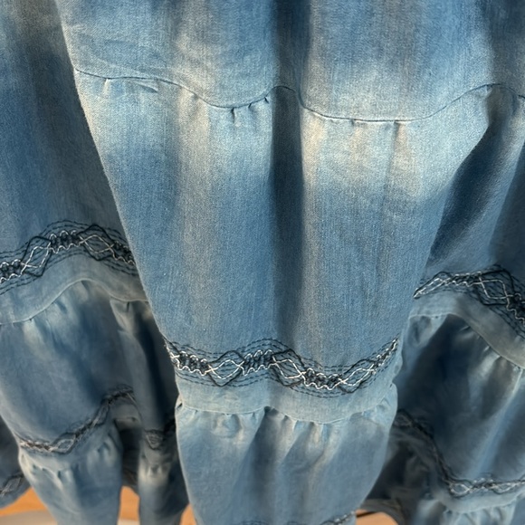 Adorable Peasant Skirt - Picture 2 of 3